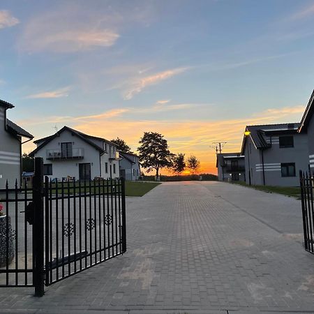 Apartamenty Pod Sosnami Sarbinowo Exteriör bild